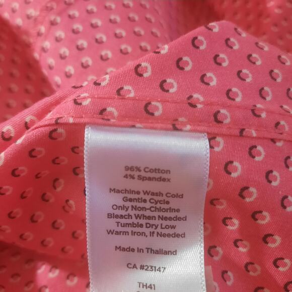 Talbots Womens Pink Geometric Print Pointed Collar Hidden Button Top Size 4P - Picture 5 of 6